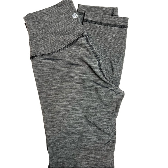 Lululemon Wunder Under Hi-Rise 7/8 size 4 - Picture 3 of 4